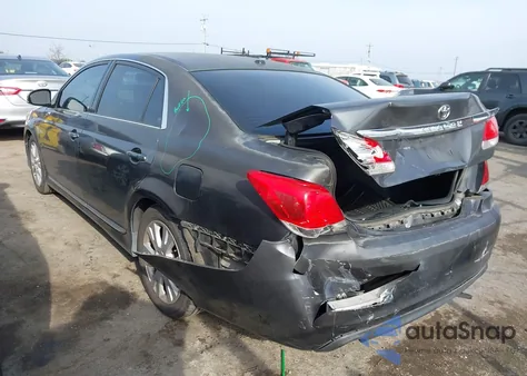 2012 Toyota Avalon z USA, uszkodzony, nr VIN 4T1BK3DB6CU450289